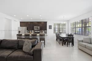 11652 Sw 13th Ct Pembroke Pines, FL 33025 - MLS#A11994113