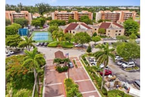 10245 9th St Cir , Miami, FL 33172 - MLS#A11994165