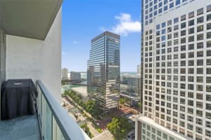 500 Brickell Ave , Miami, FL 33131 Sold 06/11/26