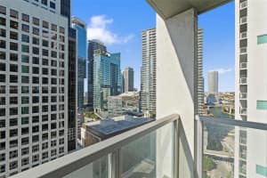 500 Brickell Ave , Miami, FL 33131 Sold 06/11/26
