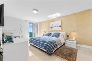 100 Bayview Dr , Sunny Isles Beach, FL 33160 - MLS#A11994216