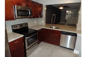 109 Lake Emerald Dr 108, Oakland Park