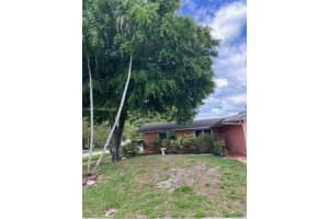 2201 81st Ave , Sunrise, FL 33322 - MLS#A11994237