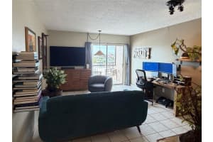 3640 9th St , Miami, FL 33125 - MLS#A11994255