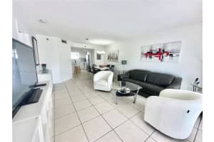 17801 Bay Rd , Sunny Isles Beach, FL 33160 - MLS#A11994266