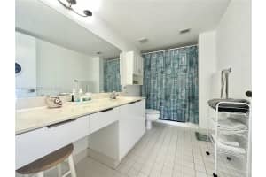 17801 Bay Rd , Sunny Isles Beach, FL 33160 - MLS#A11994266