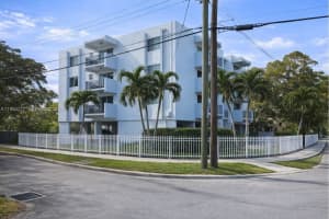 1090 Ne 129th St 205, North Miami