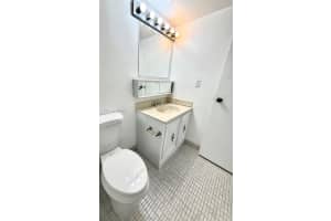 800 Parkview Dr , Hallandale Beach, FL 33009 - MLS#A11994281