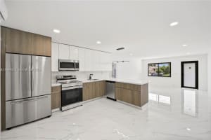 5635 Pierce St, Hollywood