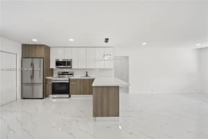 5635 Pierce St , Hollywood, FL 33021 - MLS#A11994285