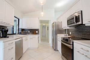 524 Village Lake Dr , Weston, FL 33326 - MLS#A11994317
