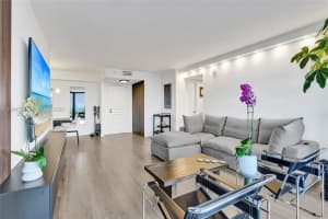 1000 Quayside Ter , Miami, FL 33138 - MLS#A11994325