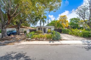 914 L St , Lake Worth, FL 33460 - MLS#A11994327