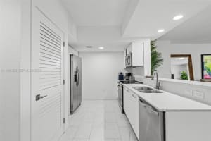 1850 Monroe St , Hollywood, FL 33020 - MLS#A11994329