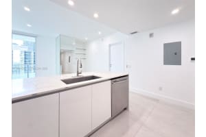 1300 Brickell Bay Dr , Miami, FL 33131 - MLS#A11994347