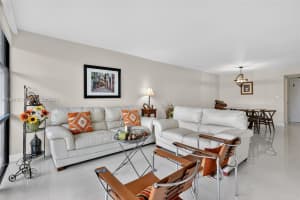 800 Parkview Dr , Hallandale Beach, FL 33009 - MLS#A11994372