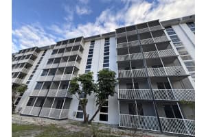 16950 Dixie Hwy , North Miami Beach, FL 33160 - MLS#A11994386