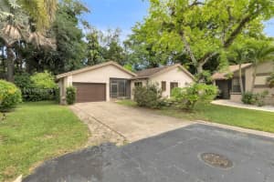2236 Seagrape Cir, Coconut Creek