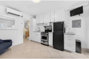 2508 Bay Dr , Pompano Beach, FL 33062 - MLS#A11994397