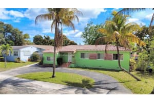 12901 Miami Ct , Miami, FL 33168 - MLS#A11994406