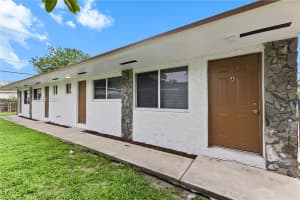 6121 40th Ct , Miramar, FL 33023 - MLS#A11994511