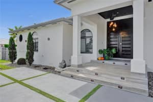 2600 128th Ct , Miami, FL 33175 - MLS#A11994558