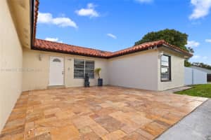 5730 199th St , Hialeah, FL 33015 - MLS#A11994572