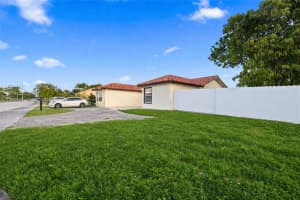 5730 199th St , Hialeah, FL 33015 - MLS#A11994572