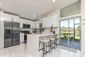 518 Woodgate Cir , Sunrise, FL 33326 - MLS#A11994576