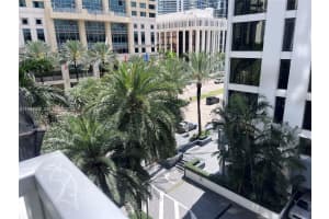 1060 Brickell Ave , Miami, FL 33131 - MLS#A11994587
