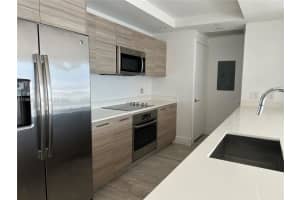 121 Ne 34th St 1207, Miami