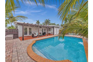 1143 Lincoln St , Hollywood, FL 33019 - MLS#A11994656