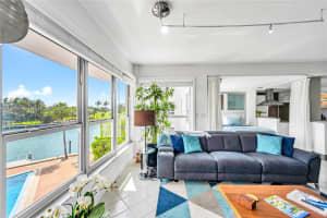 9102 W Bay Harbor Dr # 3-C, Bay Harbor Islands, FL 33154, - MLS#A11994698