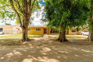 780 155th St , Miami, FL 33162 - MLS#A11994716