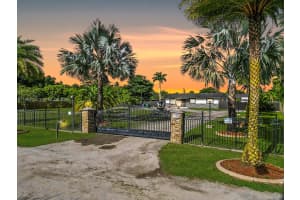 15305 209th Ave , Miami, FL 33187 - MLS#A11994734