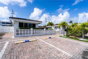 2708 32nd St , Fort Lauderdale, FL 33306 - MLS#A11994772