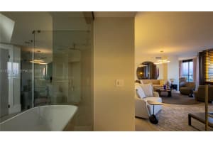 2000 Island Blvd , Aventura, FL 33160 - MLS#A11994778