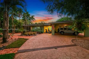 9234 Sw 112th St, Miami