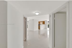 2333 Brickell Ave Apartment 305, Miami, FL 33129, - MLS#A11994785