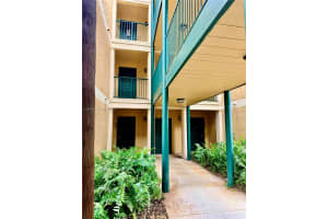 733 Riverside Dr , Coral Springs, FL 33071 - MLS#A11994795