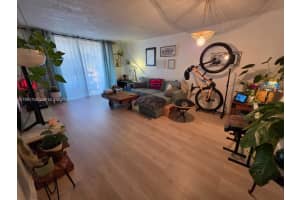 9360 Fontainebleau Blvd 503, Miami