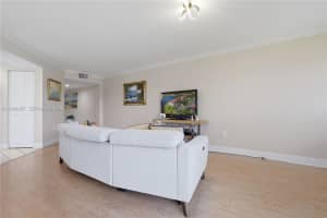 13705 Sw 12th St 202b Pembroke Pines, FL 33027 - MLS#A11994807