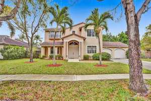 1451 Sw 52nd Way, Plantation
