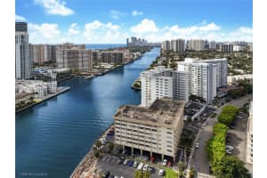 111 Golden Isles Dr , Hallandale Beach, FL 33009 - MLS#A11994848