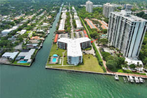 1700 Ne 105th 408, Miami Shores