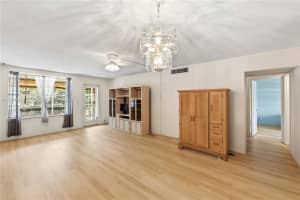 4025 Federal Hwy , Oakland Park, FL 33308 - MLS#A11994895