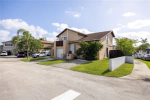 914 NW 106th Ave Cir #0, Miami, FL 33172, - MLS#A11994905