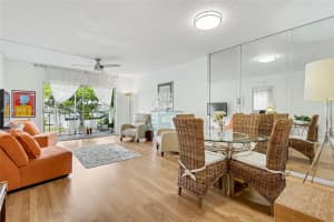 1000 Hillcrest Ct , Hollywood, FL 33021 - MLS#A11994906