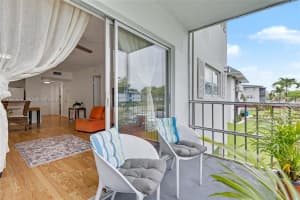 1000 Hillcrest Ct , Hollywood, FL 33021 - MLS#A11994906