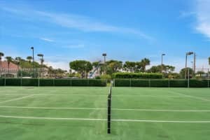 815 Boynton Beach Blvd , Boynton Beach, FL 33426 - MLS#A11994913